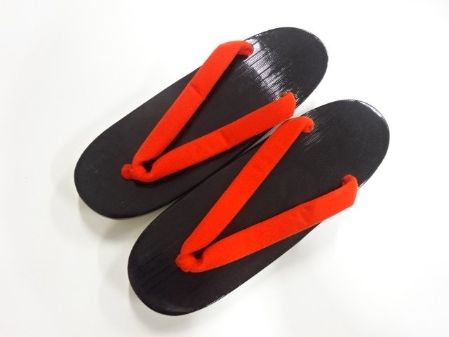 JAPANESE KIMONO / GETA (23 CM)